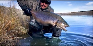トワイゼル周辺の水路、人造湖での冬のフライフィッシングの様子2